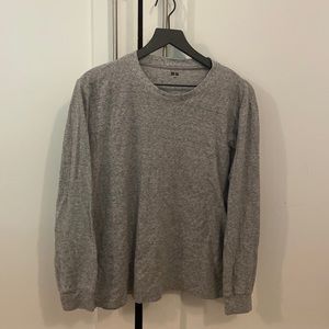 Uniqlo large grey pullover lightly worn